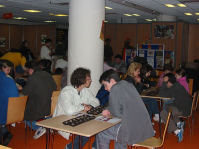 People of Cannes playing Awele
