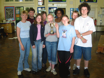 Chesham team A & Teachers with their trophy 