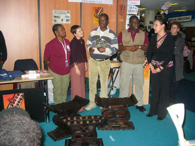 Yao Djaha 2006 International Awale Champion receiving his prize